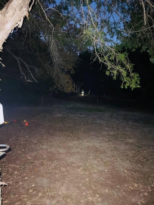 Bastrop Tiny Disc Golf Retreat Villa Dış mekan fotoğraf